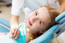 child dental polishing